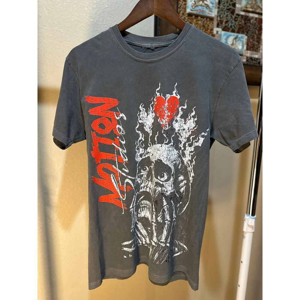 Motion Studios “Love Hurts” Skeleton Graphic Tee – Distressed Print, Size M